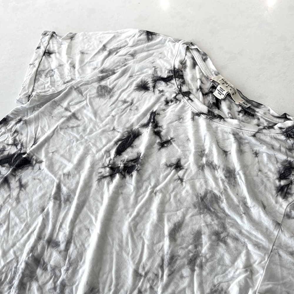 Alice + Olivia Shira Roll Sleeve Tie Dye Tee - Picture 4 of 7